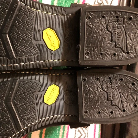 RED - WINGS 🪽BOOTS - Picture 5 of 16